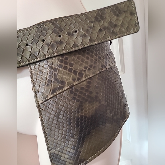 Snakeskin Utility Belt Xs-Small (See Size Measurements) main image 9